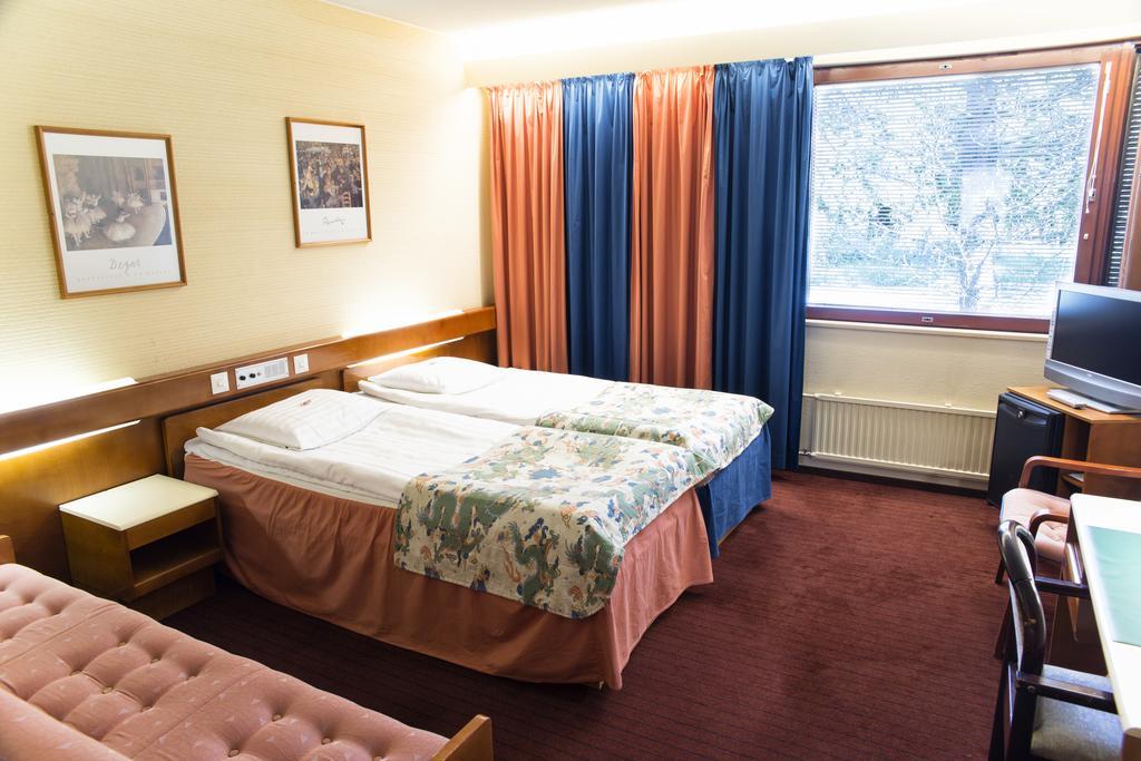 Hotel Jaemsae Jamsa Quarto foto